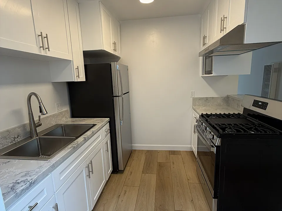 512 Hill St #6