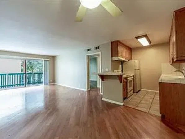 564 N Bellflower Blvd Unit 211, Long Beach, CA 90814