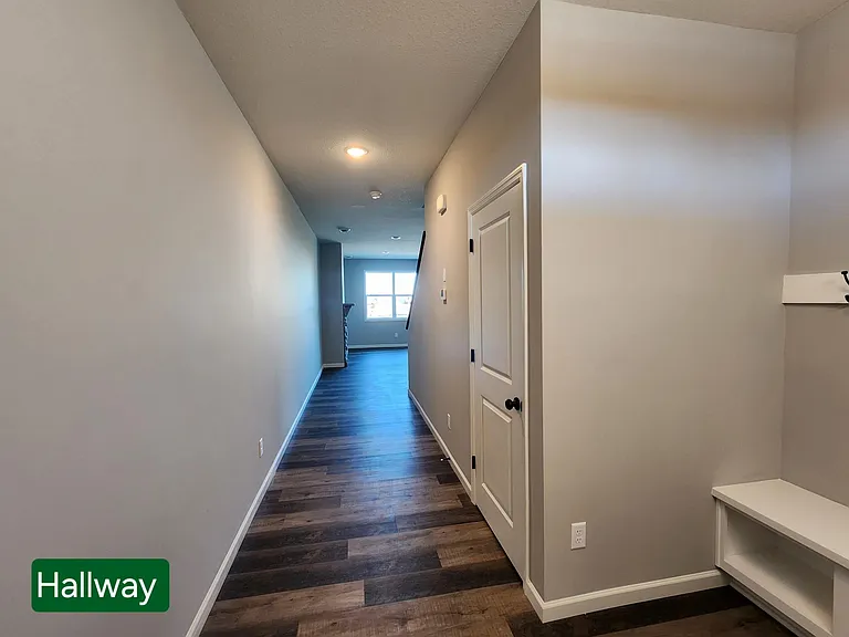 10229 Goodview Cir — Photo 8