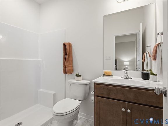 3rd image of 287 Greenpark Rd