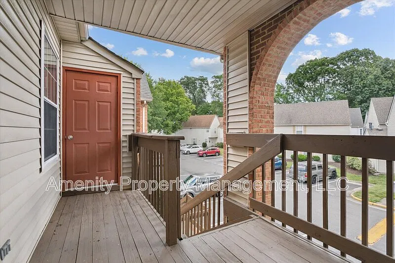 2 bed, 2.0 bath, 1458 sqft, $2,200 — Photo 2