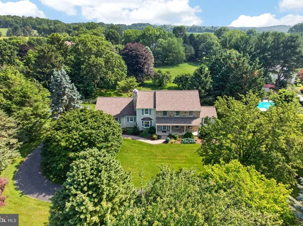153 E Doe Run Rd, Kennett Square, PA 19348