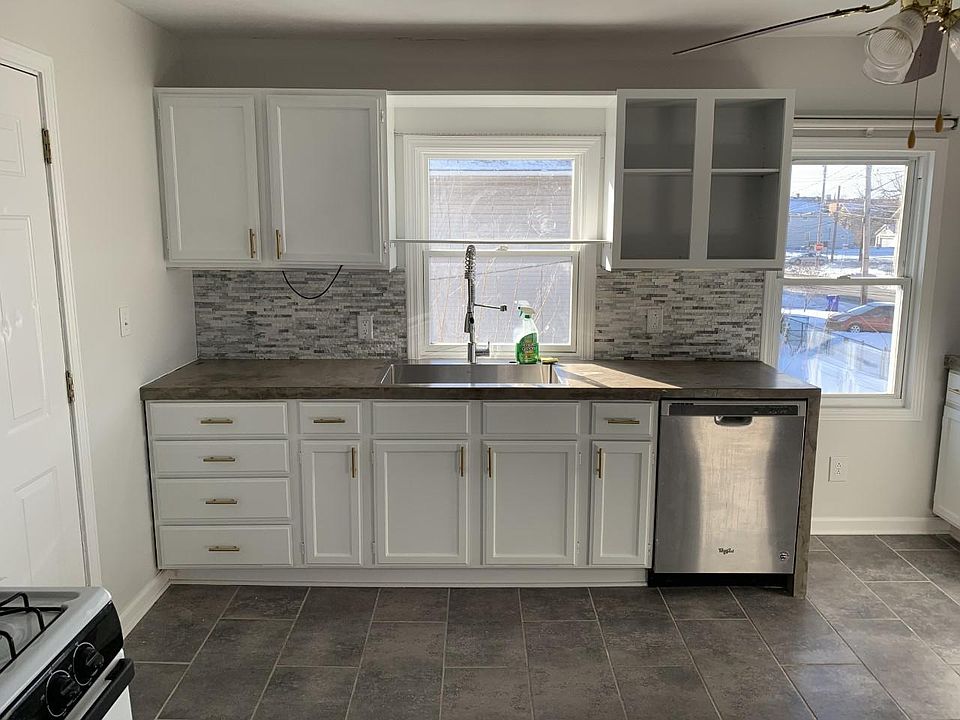 1st image of 2135 W 11th St #3