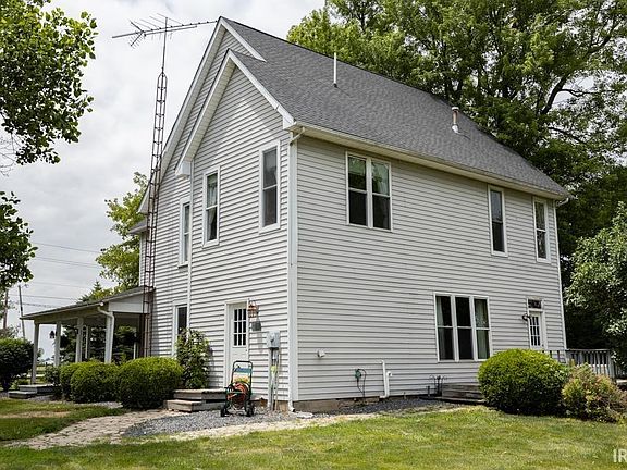 5th image of 11000 N Wheeling Ave