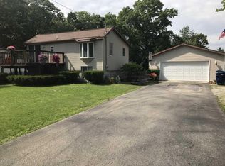 2220 Macarthur Rd, Muskegon, MI 49442