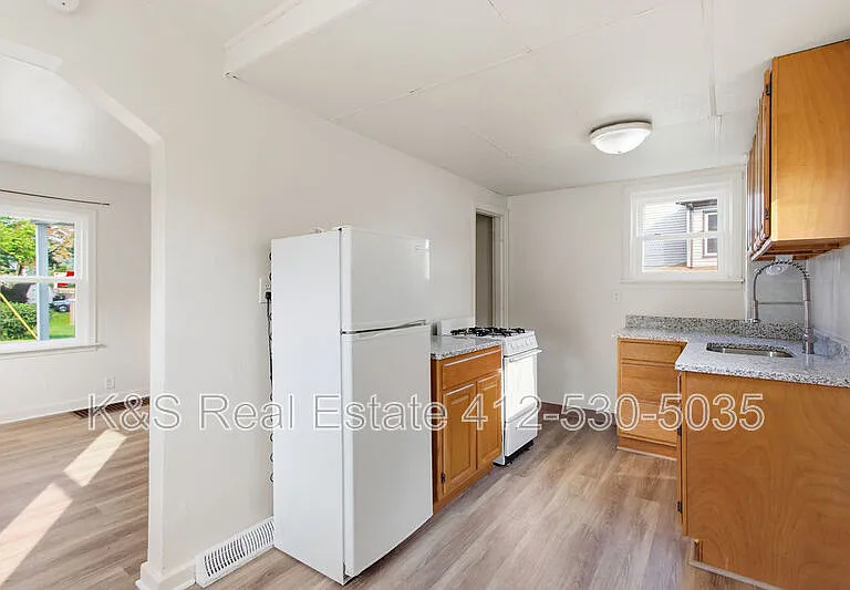 1810 Salem St — Photo 5