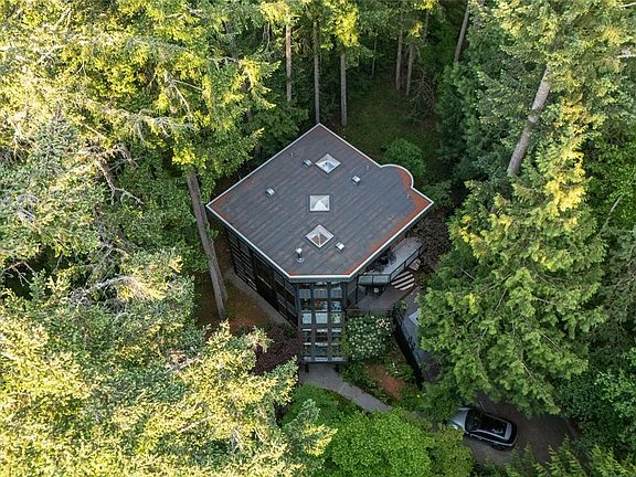 3rd image of 1457 Howcrest Rd
