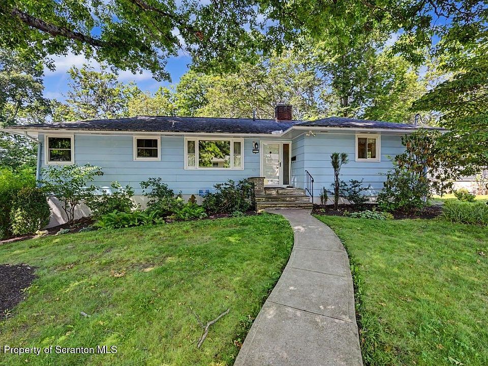 1st image of 311 Crest Dr