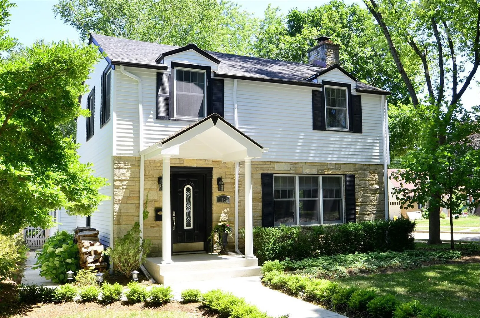 1132 S 4th St photo 1