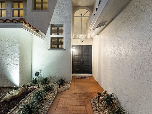 2nd image of 1199 SW 19th Street