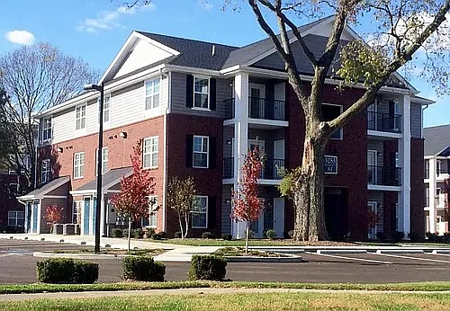 Monarch Crossing Apartments — Photo 2