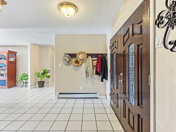 4th image of 310 Camino Cuatro SW
