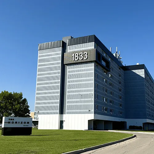 1833 Pembina Hwy Photo 1