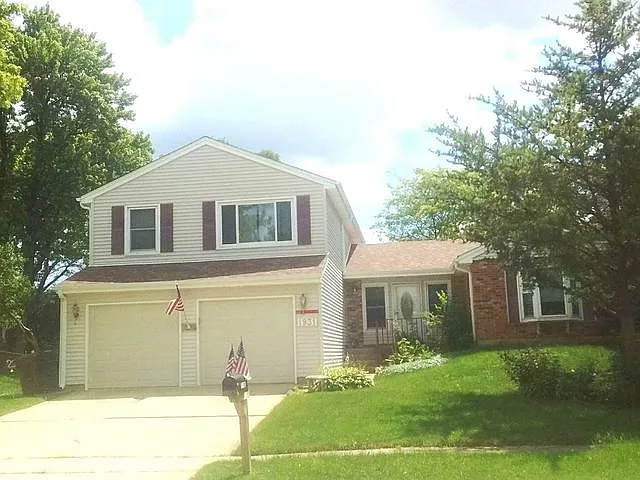 1931 Towner Ln photo 1