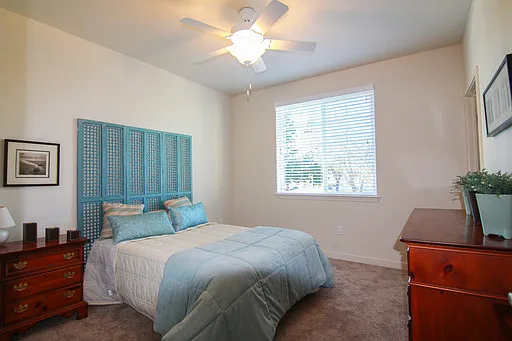 Lassen Villa Apartments — Photo 67
