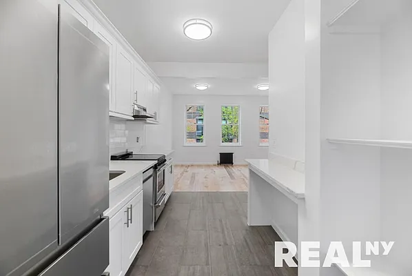 Rented by REAL New York | media 7