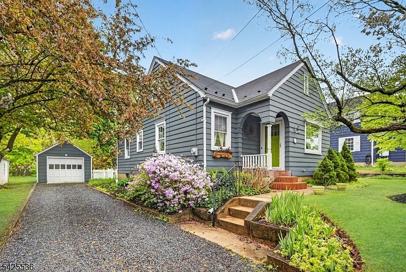 1st image of 63 Laurel Ave