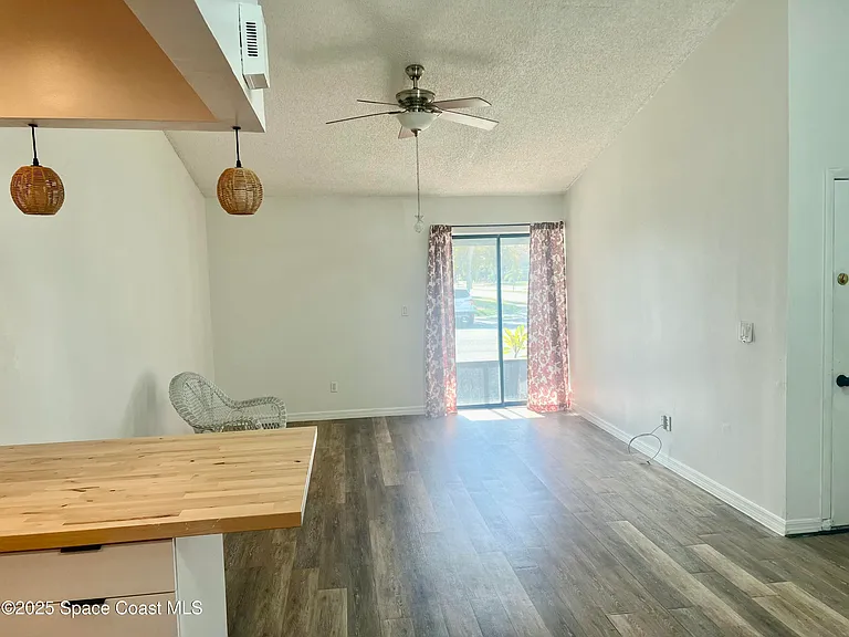 1036 Mary Joye Ave — Photo 4