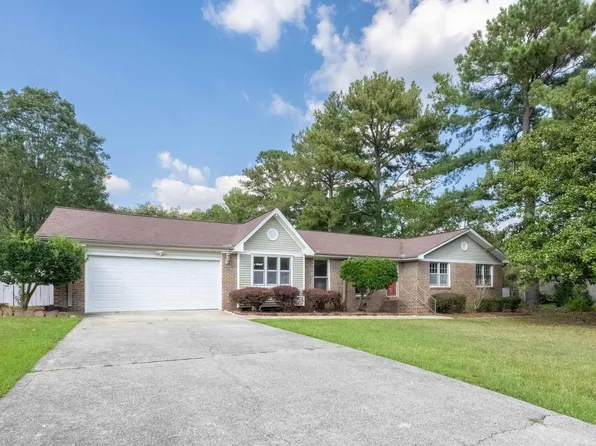 165 S Hawk Dr, Rainbow City, AL 35906