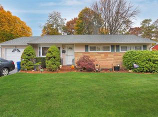 72 E 14th St, Huntington Station, NY 11746