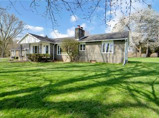 1983 Gloria Dr, Fairport, NY 14450