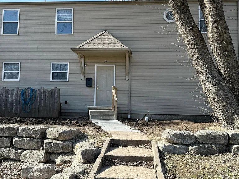 60 Riley Manor Cir — Photo 1
