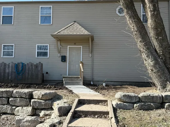 60 Riley Manor Cir, Junction City, KS 66441