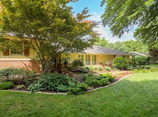 9828 Sagamore Rd, Leawood, KS 66206