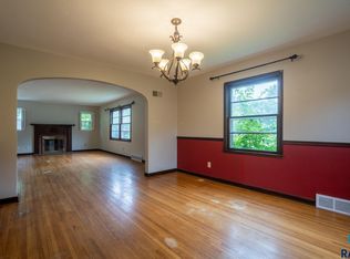 1821 W 18th St, Sioux Falls, SD 57105
