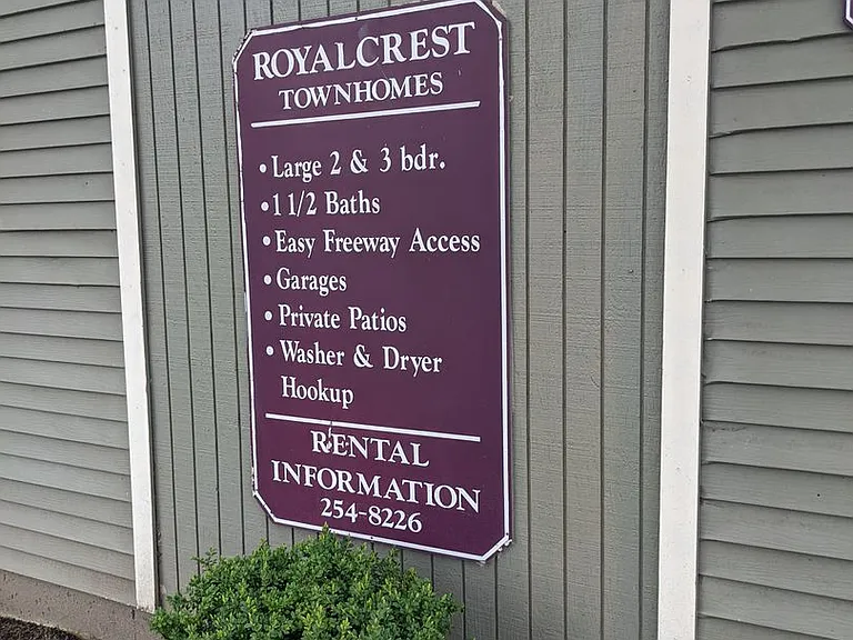 Royal Crest Townhomes — Photo 88