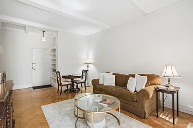 1060 Park Avenue #3A image 1 of 11