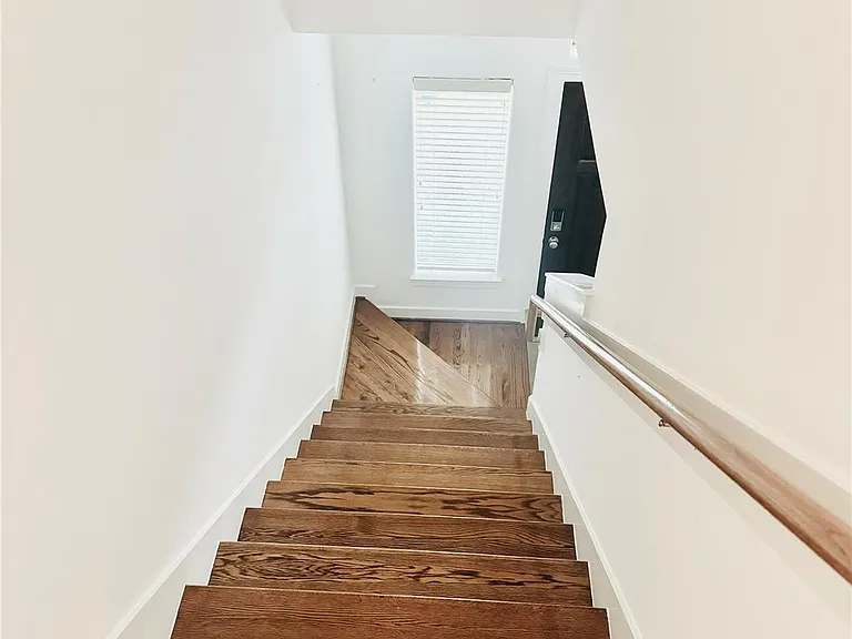 3846 Center St — Photo 31
