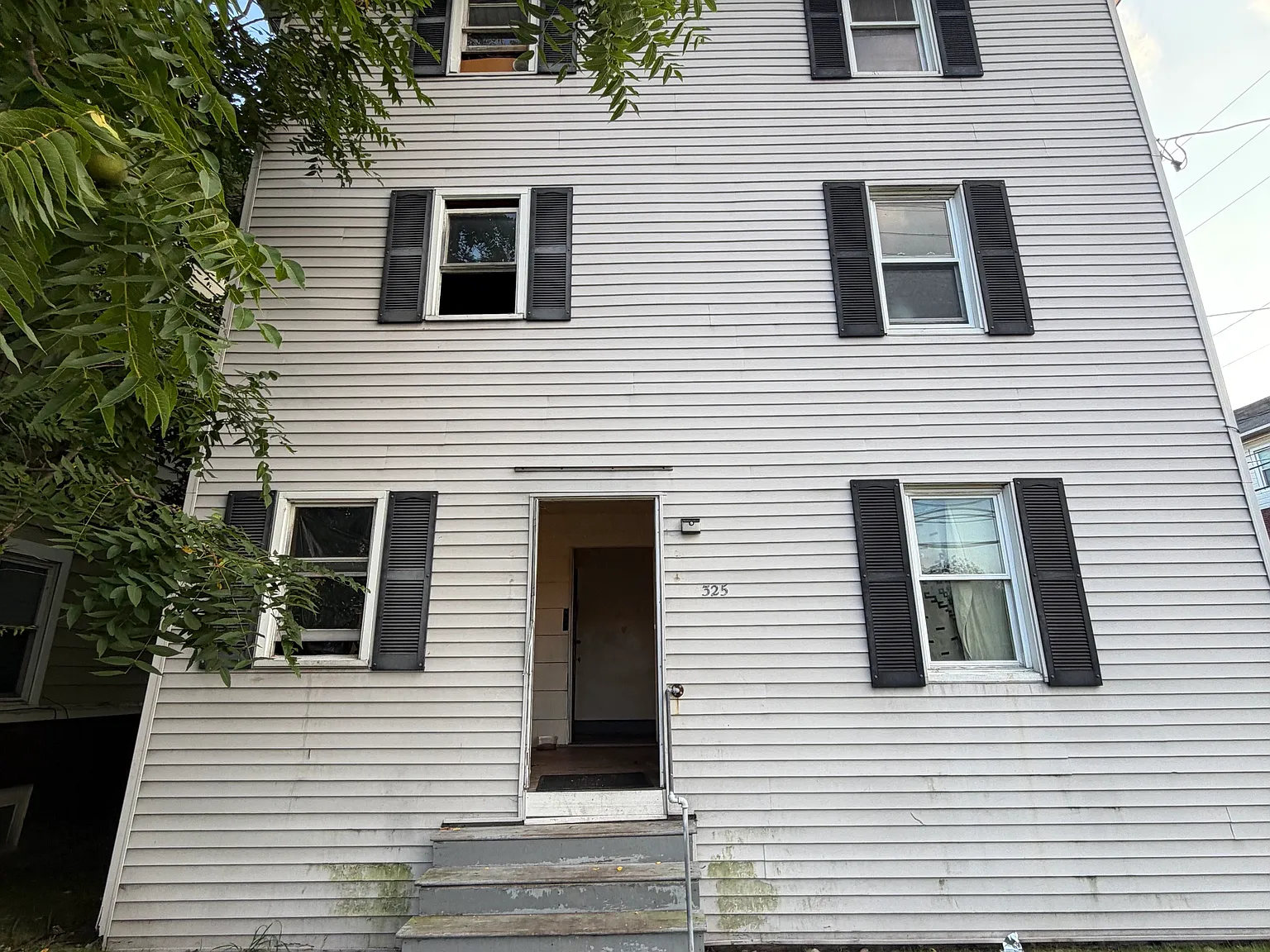 325 Main Street - 4 — Photo 1