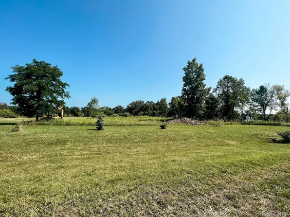 Lauren Ln Unit 27, Dryden, MI 48428