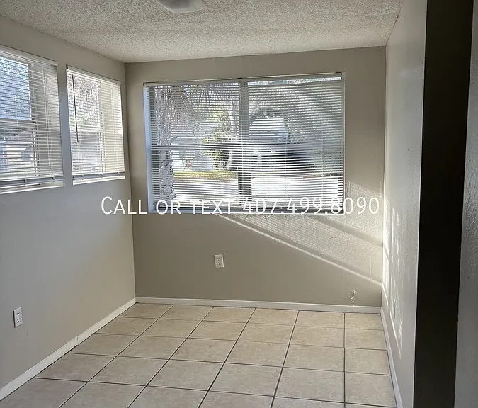 830 Carver St — Photo 6