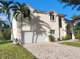 11281 Reveille Rd, Hollywood, FL 33026