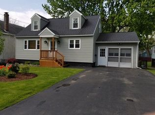 121 Beechwood Ave, Liverpool, NY 13088