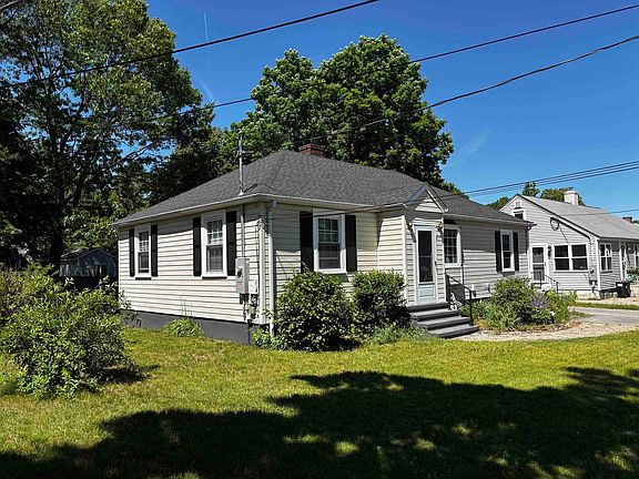 3rd image of 617 Colonial Drive