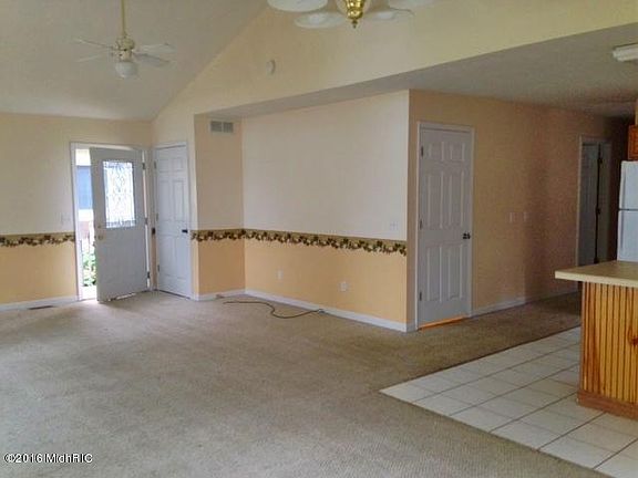 4th image of 5122 51st St