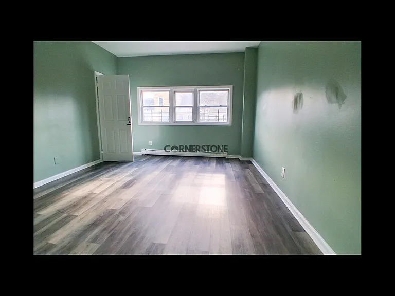549 Summer St — Photo 11