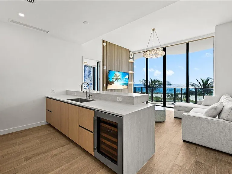 900 N Ocean Blvd #305 — Photo 11