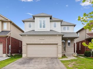 528 Wasaga Cres, Waterloo, ON N2V2Y8