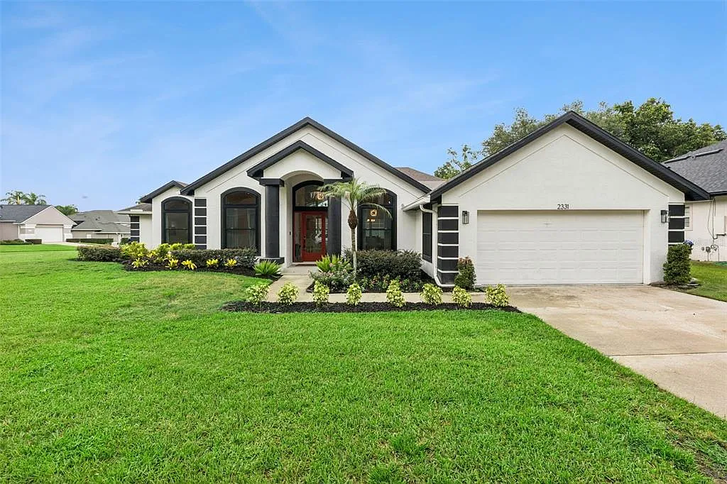 4 bed, 3.0 bath, 2813 sqft, $3,600 — Photo 1
