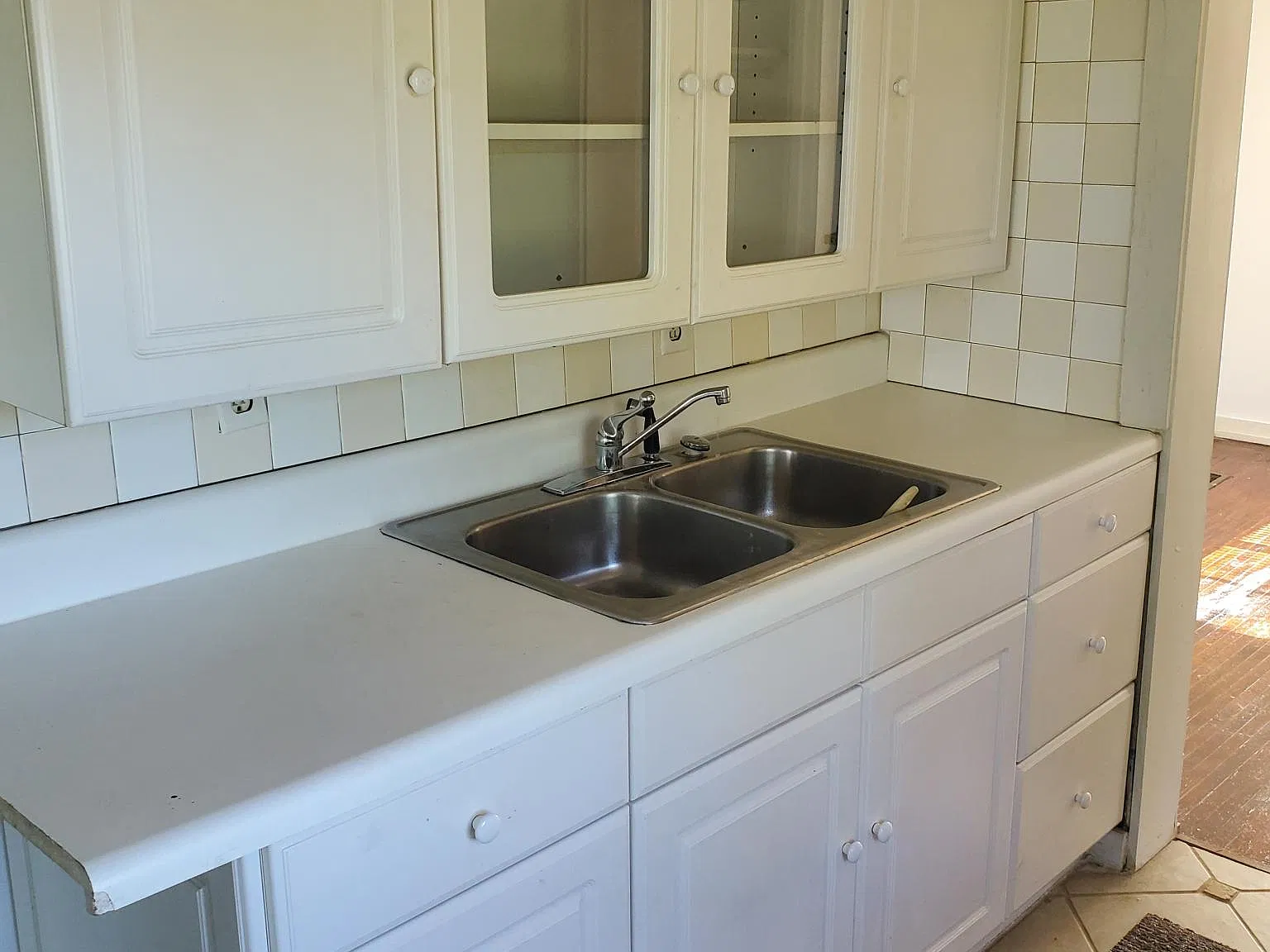 2 bed, 850 sqft, $1,595 — Photo 3