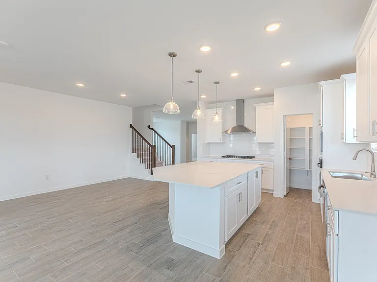 14606 Daffodil Plains Ln — Photo 6