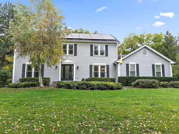 36W225 Hickory Hollow Dr, Dundee, IL 60118