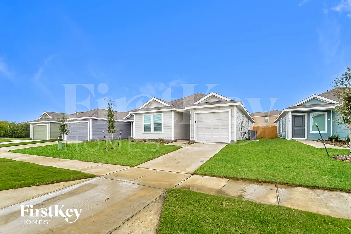 Building Photo - 1333 Plum Rd