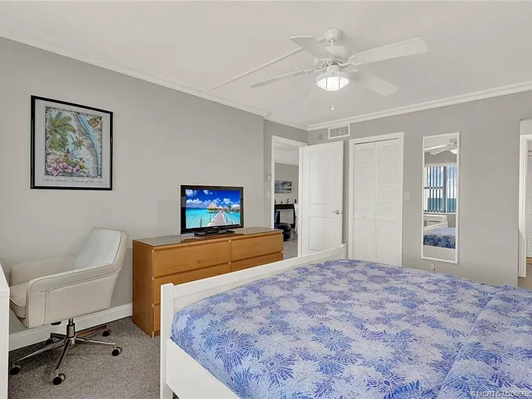 9490 S Ocean Dr #410 — Photo 25