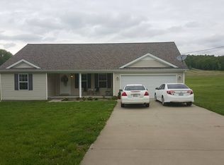2424 Tippett Rd, Manitou, KY 42436