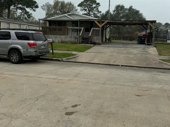 5831 Dylan Dr, Baytown, TX 77521